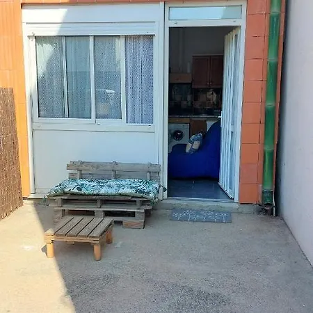 Chez Leslie Et Vincent : Climatises Avec Parking Privatif アパート ペルピニャン