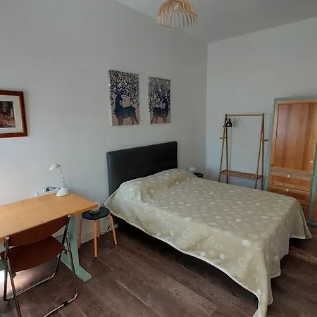 Apartment Chez Leslie Et Vincent : Climatises Avec Parking Privatif