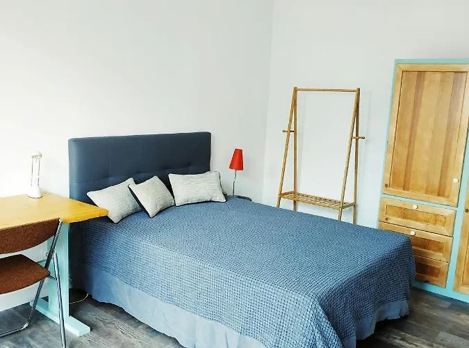 Chez Leslie Et Vincent : Climatises Avec Parking Privatif * Perpignan