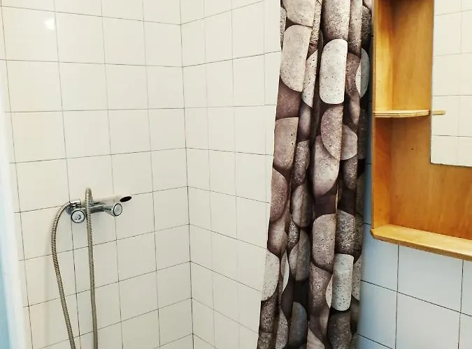 Chez Leslie Et Vincent : Climatises Avec Parking Privatif Perpignan